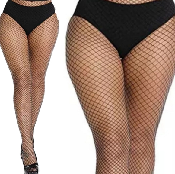 🌺 4/$20 Black Plus Size Fishnets - Picture 1 of 3